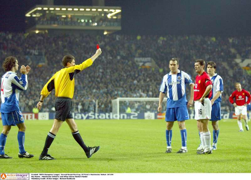 Football - UEFA Champions League - Second Round First Leg - FC Porto v Manchester United - 25/2/04 Roy Keane - Manchester United is sent off by referee Herbert Fandel Mandatory Credit : Action Images / Richard Heathcote